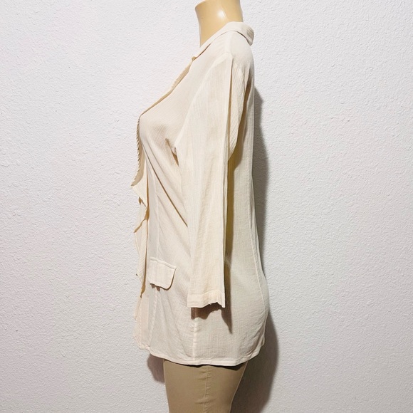 Chico’s Size 2 Off White Ruffle Tunic - Picture 7 of 7